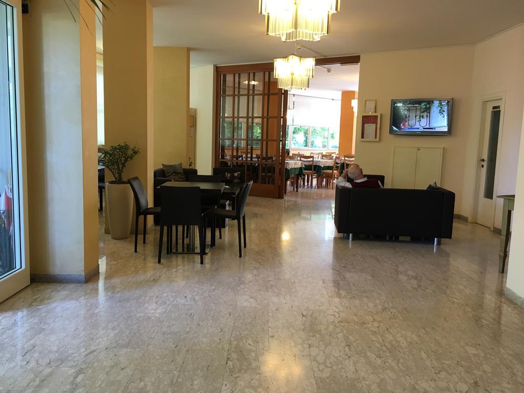Hotel Plutone Cervia Exterior foto