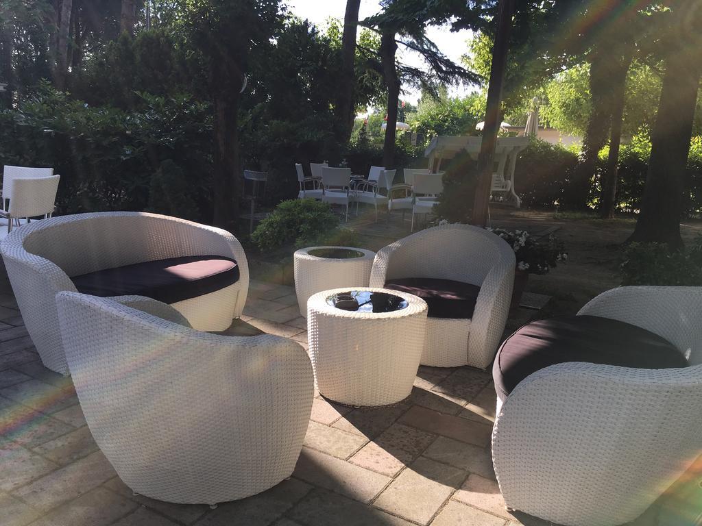 Hotel Plutone Cervia Exterior foto